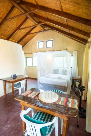 Tree House Cottage, Garden Views, Hot Water
